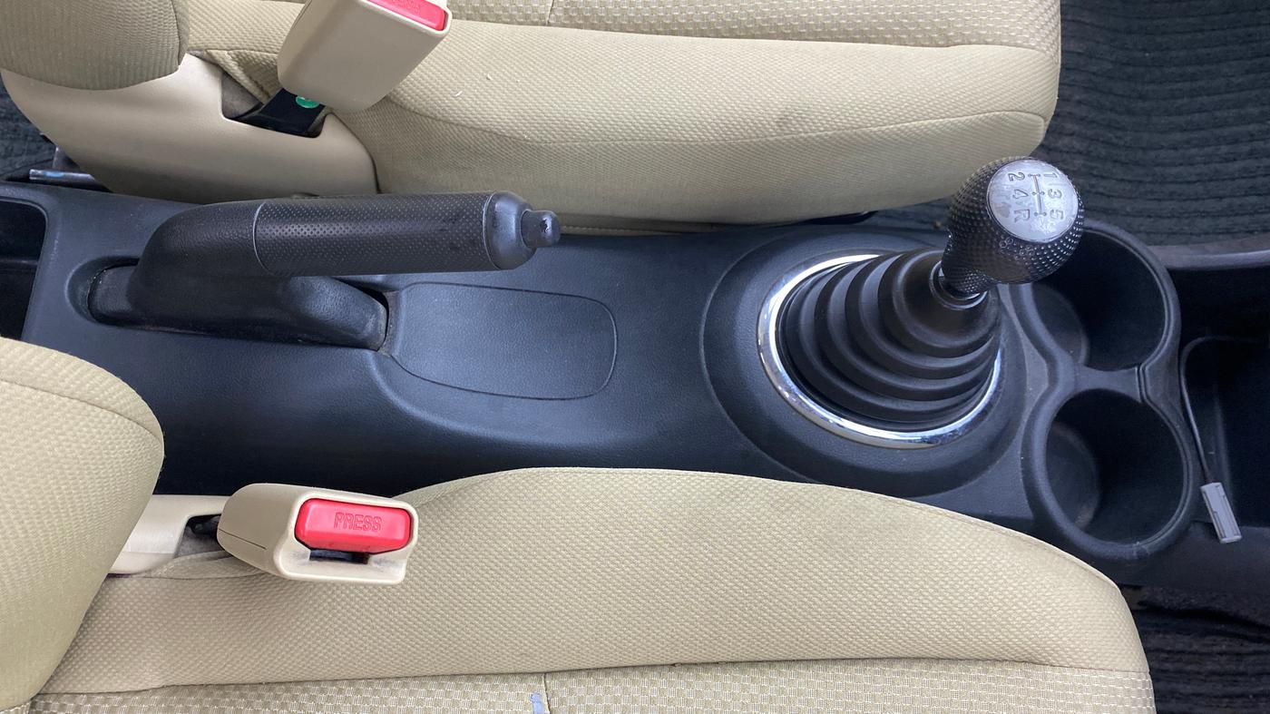 2012 Honda Brio S MT, Petrol, Manual, 76,916 km, Gear Lever
