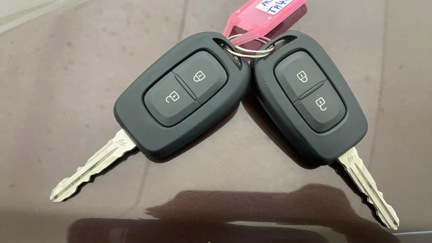 2021 Renault Duster RXZ 1.5 PETROL MT, Petrol, Manual, 33,610 km, Key Close Up