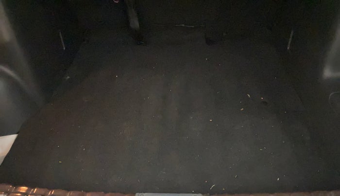 2021 Renault Duster RXZ 1.5 PETROL MT, Petrol, Manual, 33,610 km, Boot Inside