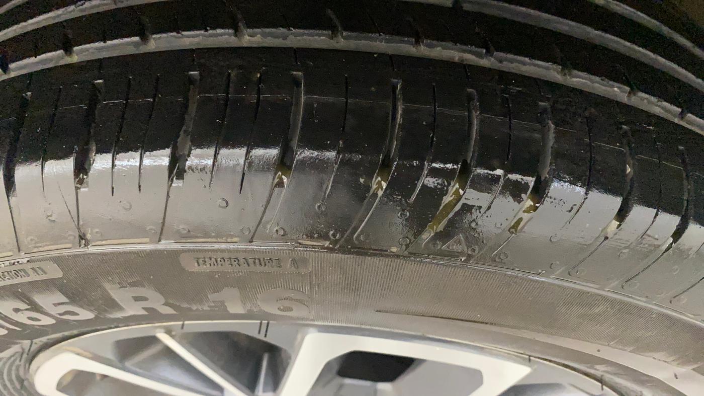 2021 Renault Duster RXZ 1.5 PETROL MT, Petrol, Manual, 33,610 km, Right Front Tyre Tread