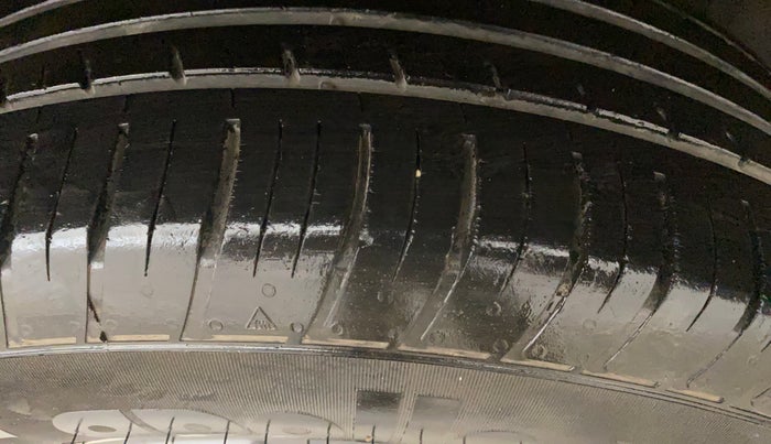 2021 Renault Duster RXZ 1.5 PETROL MT, Petrol, Manual, 33,610 km, Left Rear Tyre Tread