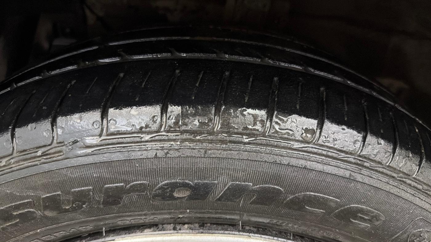 2024 Maruti Ciaz SIGMA 1.5 SHVS MT  PETROL, Petrol, Manual, 62,759 km, Left Front Tyre Tread