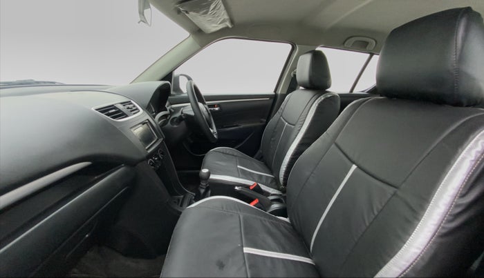 2014 Maruti Swift VXI D, Petrol, Manual, 26,169 km, Right Side Front Door Cabin