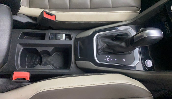 2019 Volkswagen T-ROC 1.5 TSI AT, Petrol, Automatic, 71,945 km, Gear Lever