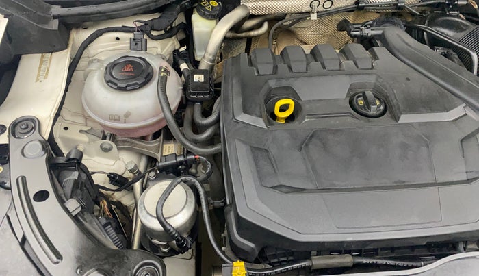 2019 Volkswagen T-ROC 1.5 TSI AT, Petrol, Automatic, 71,945 km, Engine View - Right