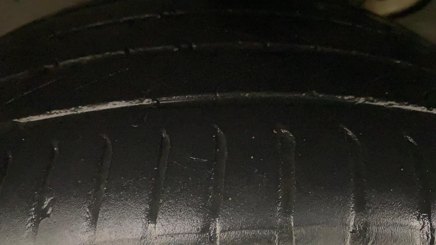 2019 Volkswagen T-ROC 1.5 TSI AT, Petrol, Automatic, 72,018 km, Left Front Tyre Tread
