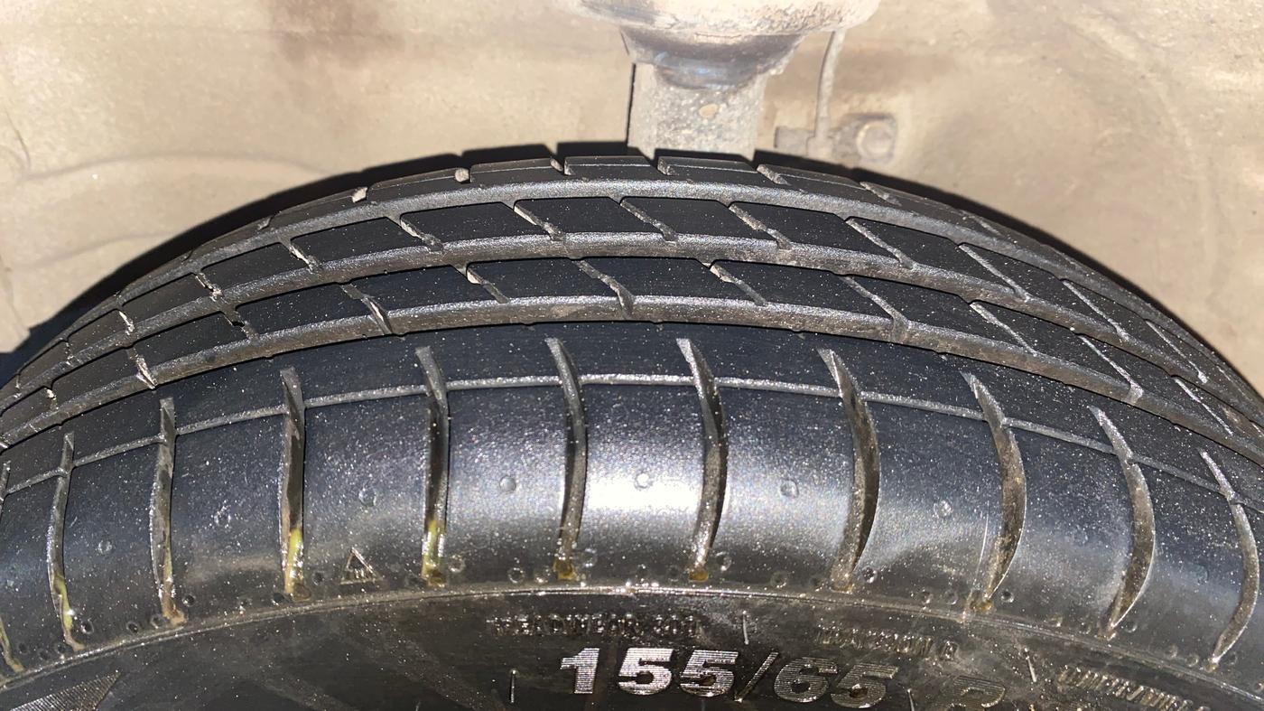 2013 Maruti Wagon R 1.0 VXI, Petrol, Manual, 18,175 km, Left Front Tyre Tread