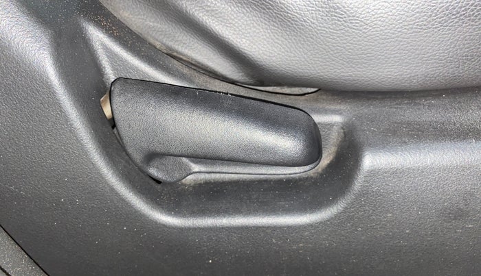 2013 Maruti Wagon R 1.0 VXI, Petrol, Manual, 18,175 km, Driver Side Adjustment Panel