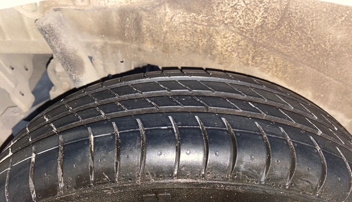 2013 Maruti Wagon R 1.0 VXI, Petrol, Manual, 18,175 km, Right Rear Tyre Tread