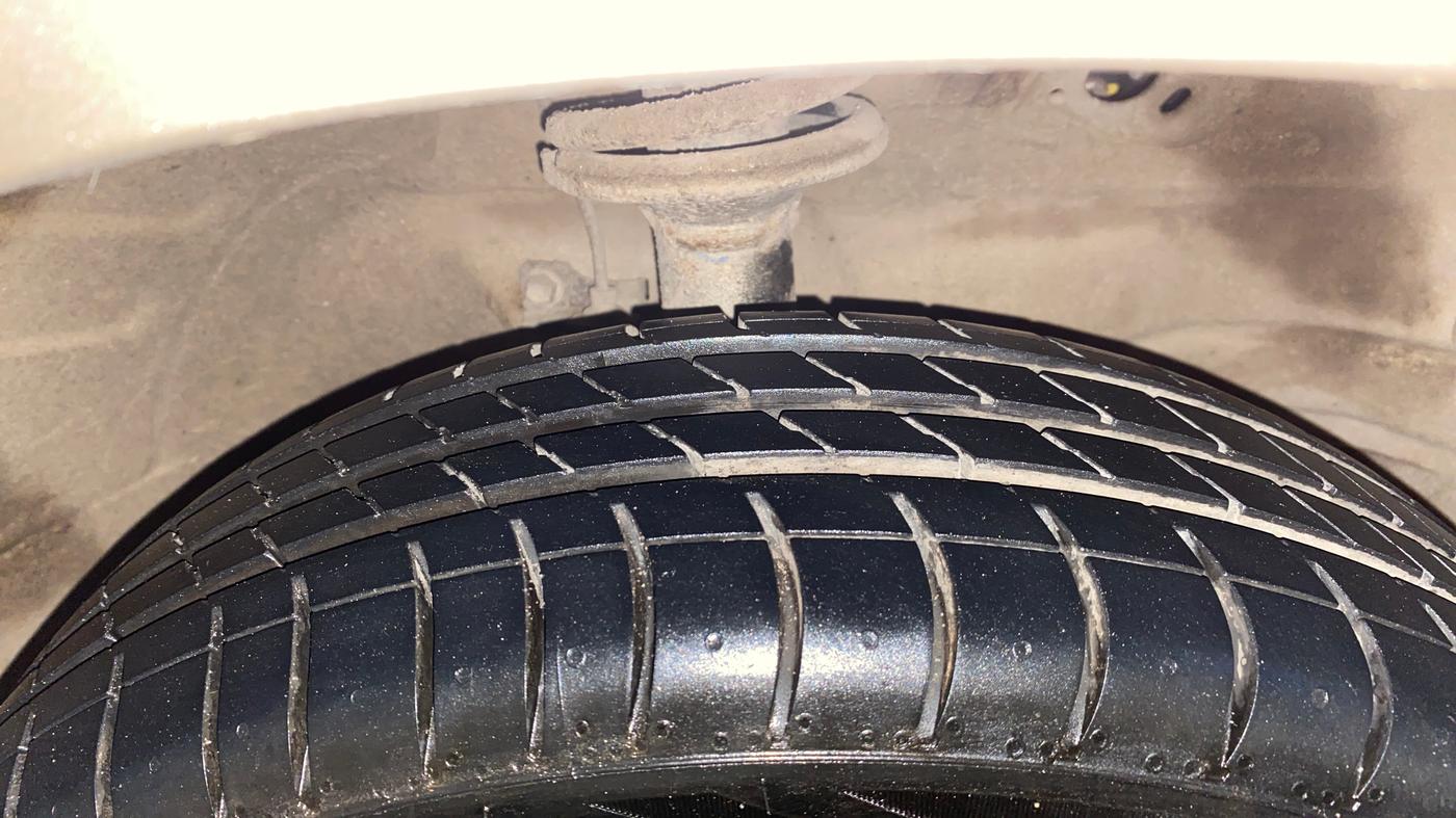 2013 Maruti Wagon R 1.0 VXI, Petrol, Manual, 18,175 km, Right Front Tyre Tread