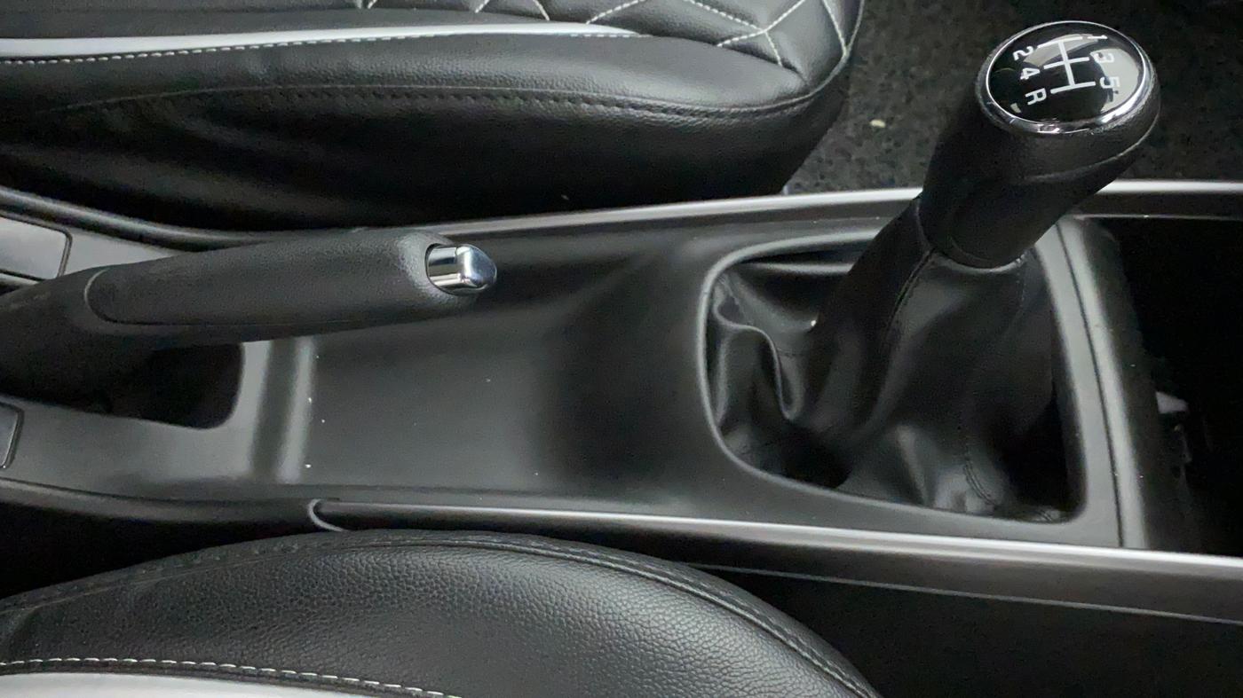 2021 Maruti Baleno DELTA PETROL 1.2, Petrol, Manual, 5,227 km, Gear Lever