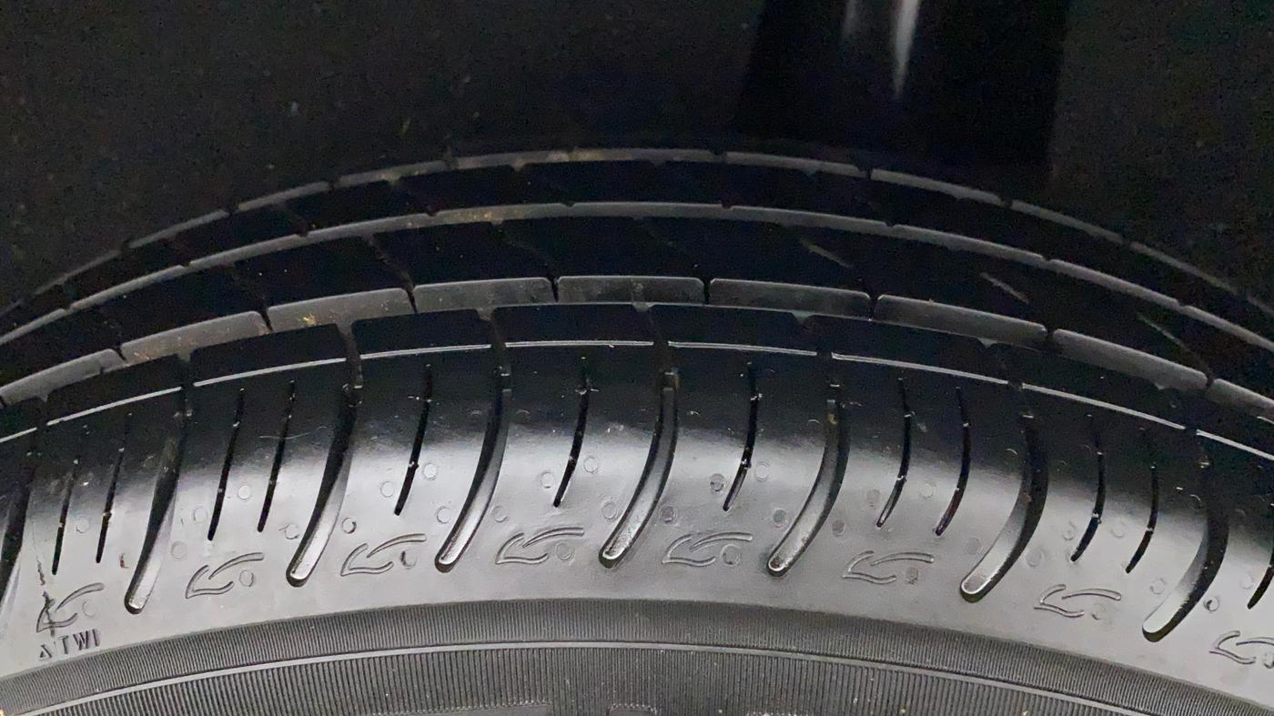 2021 Maruti Baleno DELTA PETROL 1.2, Petrol, Manual, 5,227 km, Left Rear Tyre Tread