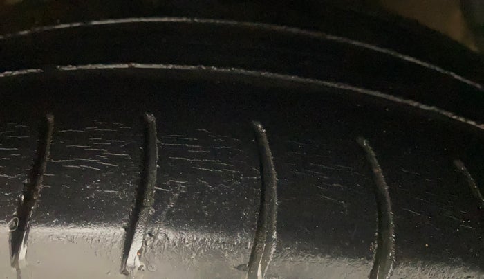 2015 Hyundai Grand i10 ASTA (O) 1.2 KAPPA VTVT, Petrol, Manual, 92,198 km, Right Front Tyre Tread