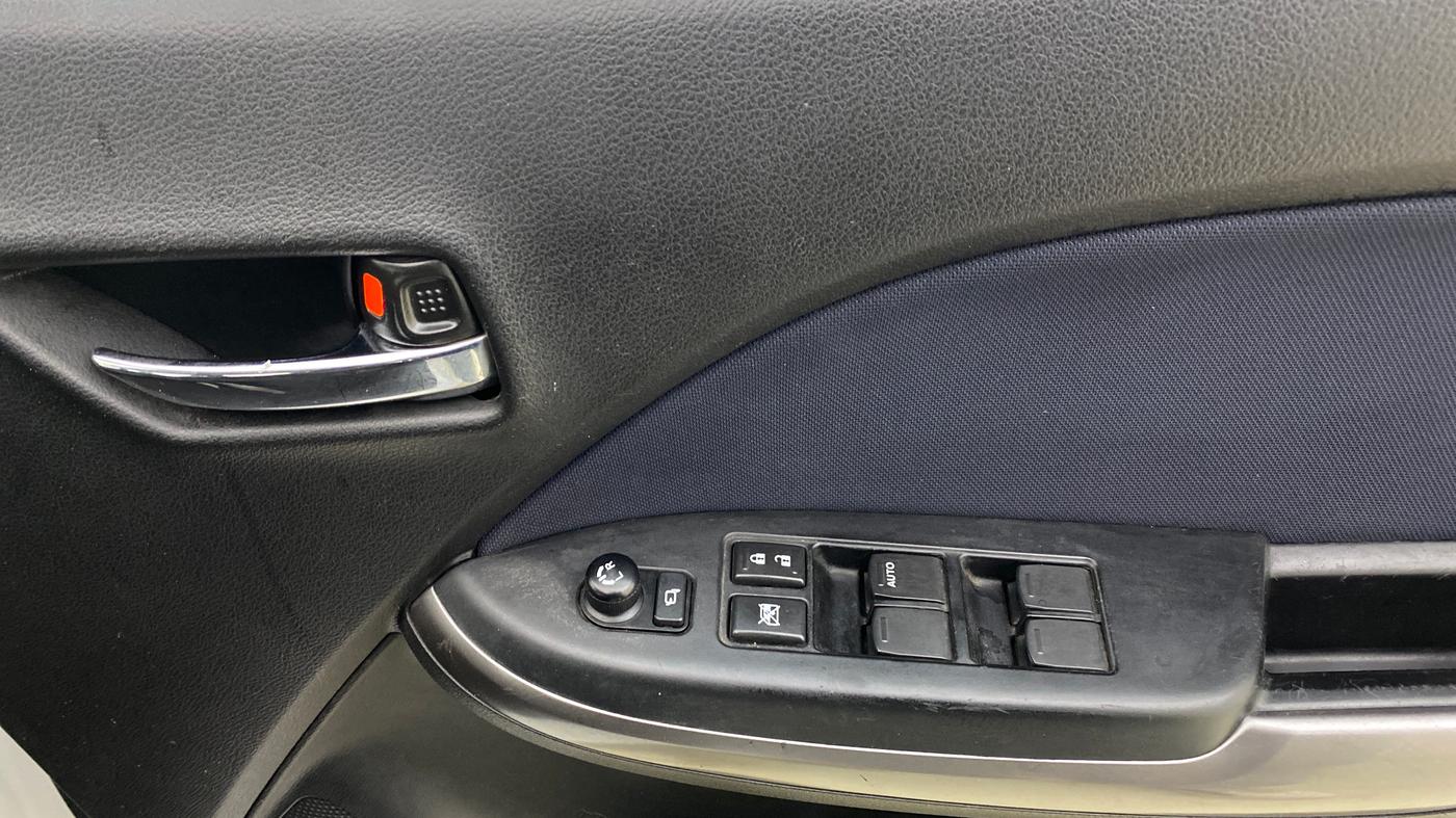 2022 Maruti Baleno DELTA PETROL 1.2, Petrol, Manual, 25,025 km, Driver Side Door Panels Control