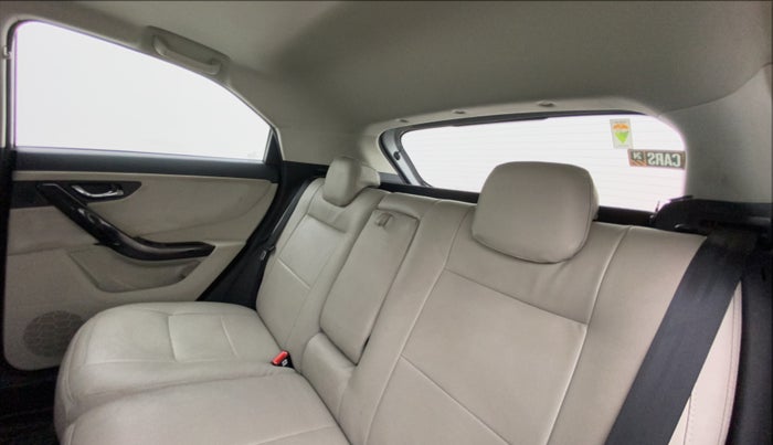 2021 Tata NEXON XZA PLUS SUNROOF DIESEL, Diesel, Automatic, 29,283 km, Right Side Rear Door Cabin