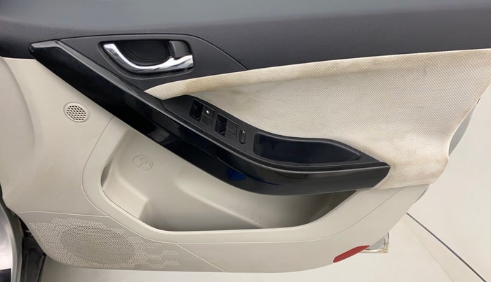 2021 Tata NEXON XZA PLUS SUNROOF DIESEL, Diesel, Automatic, 29,283 km, Driver Side Door Panels Control