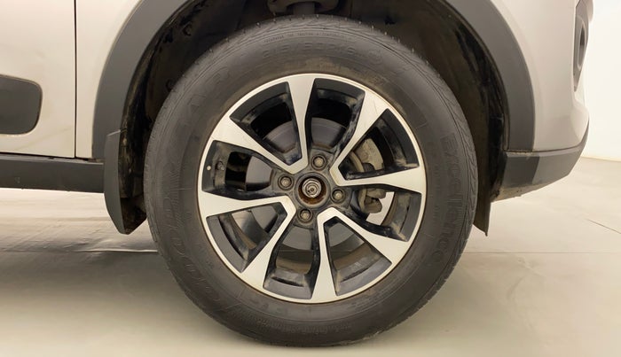2021 Tata NEXON XZA PLUS SUNROOF DIESEL, Diesel, Automatic, 29,283 km, Right Front Wheel