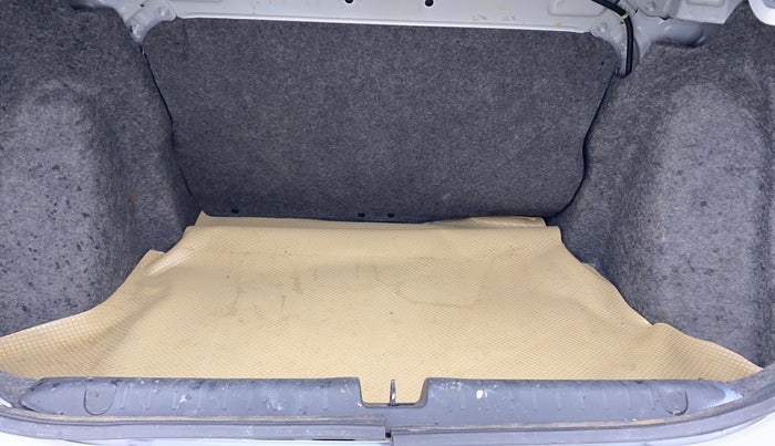 2018 Honda Amaze 1.2L I-VTEC VX, Petrol, Manual, 58,760 km, Boot Inside