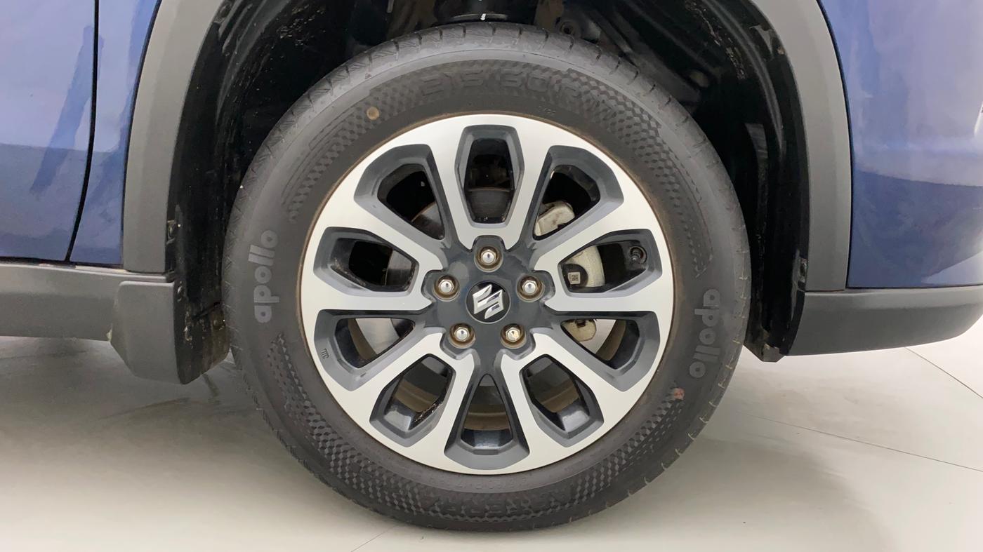 2022 Maruti Grand Vitara ALPHA SMART HYBRID ALLGRIP, Petrol, Manual, 11,806 km, Right Front Wheel
