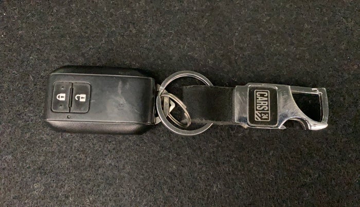 2022 Maruti Grand Vitara ALPHA SMART HYBRID ALLGRIP, Petrol, Manual, 11,806 km, Key Close Up