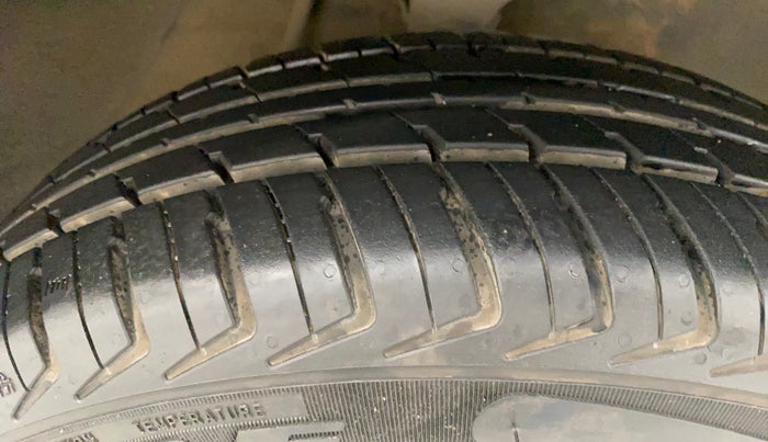 2017 Maruti Alto K10 VXI, Petrol, Manual, 43,414 km, Right Front Tyre Tread