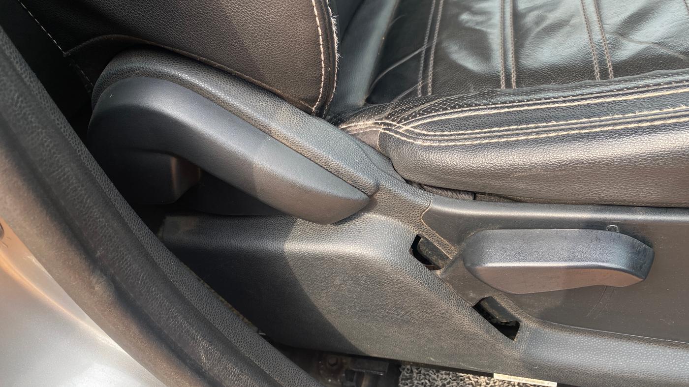 2018 Ford Ecosport TITANIUM + 1.5L DIESEL, Diesel, Manual, 79,391 km, Driver Side Adjustment Panel