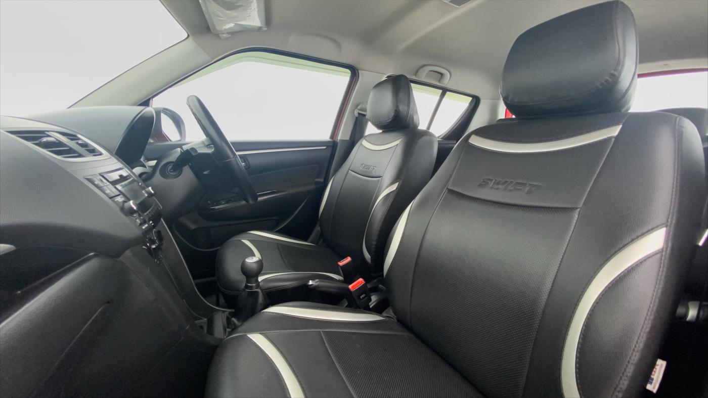 2017 Maruti Swift VXI D, Petrol, Manual, 41,321 km, Right Side Front Door Cabin
