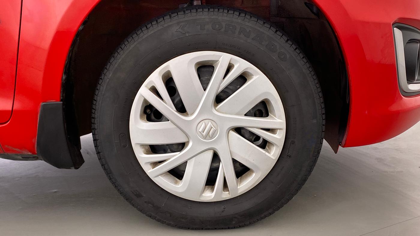 2017 Maruti Swift VXI D, Petrol, Manual, 41,321 km, Right Front Wheel
