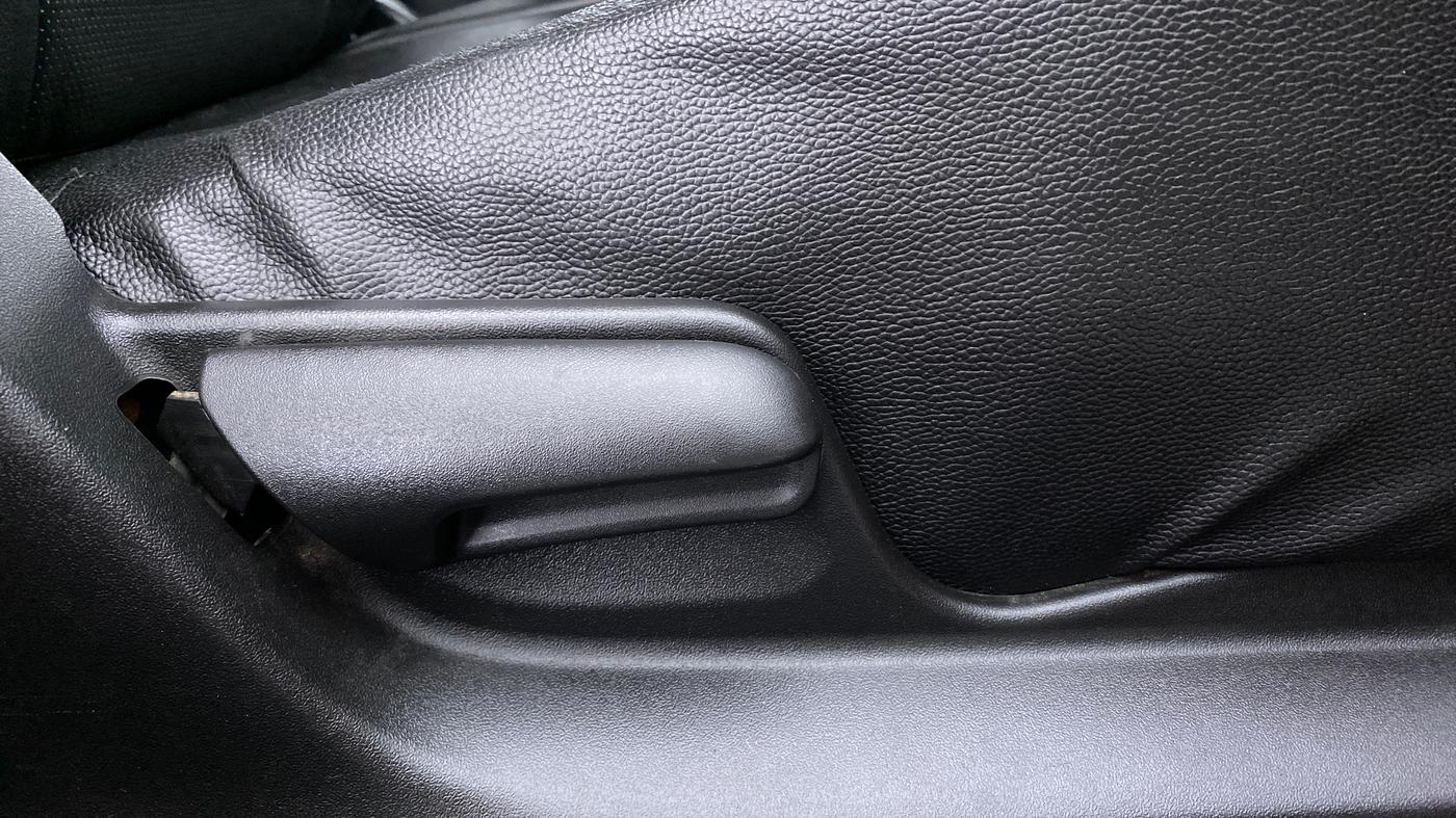 2017 Maruti Swift VXI D, Petrol, Manual, 41,321 km, Driver Side Adjustment Panel