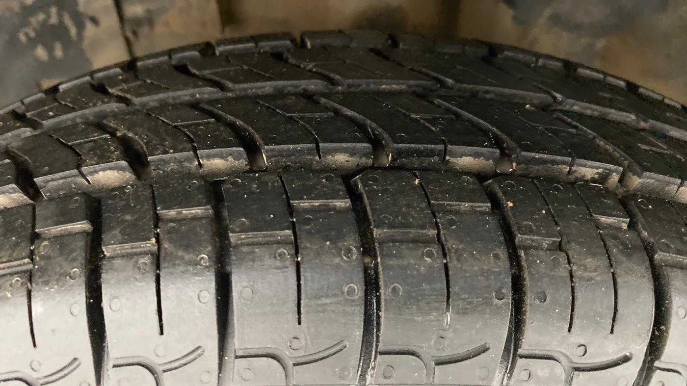 2016 Renault Kwid RXT Opt, Petrol, Manual, 55,494 km, Left Front Tyre Tread