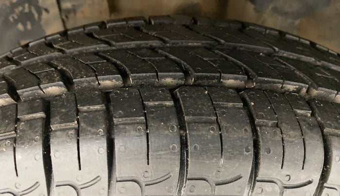 2016 Renault Kwid RXT Opt, Petrol, Manual, 55,494 km, Left Front Tyre Tread