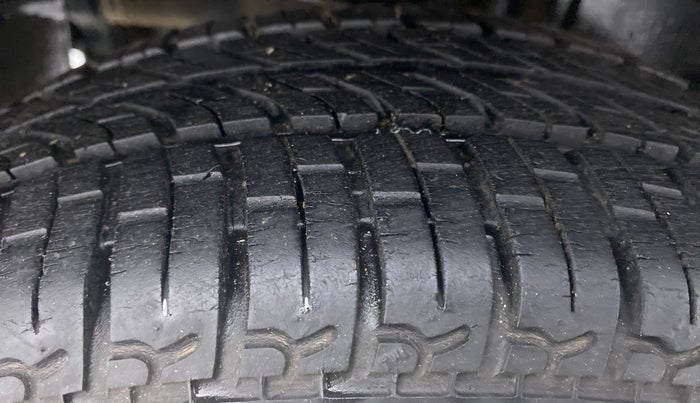 2015 Tata Nano XT TWIST, Petrol, Manual, 20,699 km, Right Rear Tyre Tread