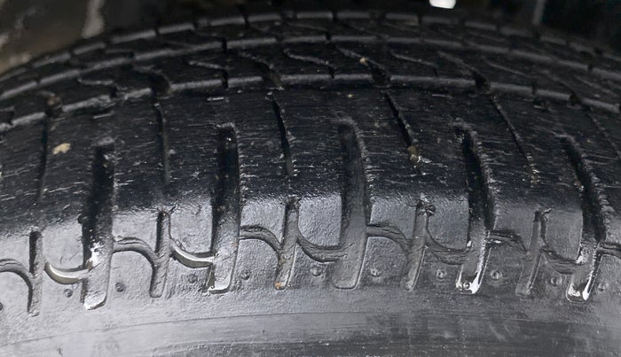 2015 Tata Nano XT TWIST, Petrol, Manual, 20,699 km, Right Front Tyre Tread