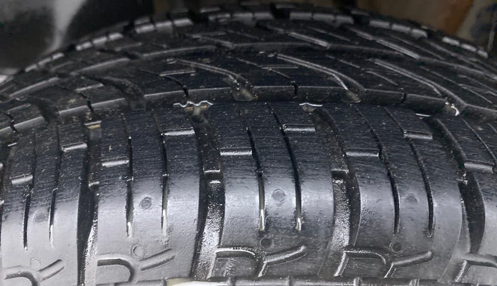 2015 Tata Nano XT TWIST, Petrol, Manual, 20,699 km, Left Rear Tyre Tread