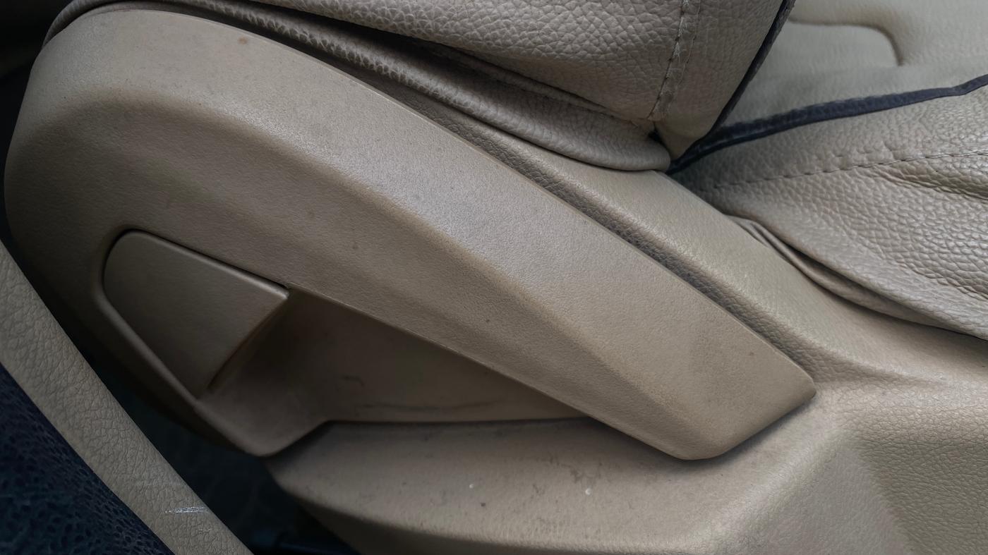 2019 Ford Figo Aspire TREND PLUS 1.2 PETROL, Petrol, Manual, 63,544 km, Driver Side Adjustment Panel