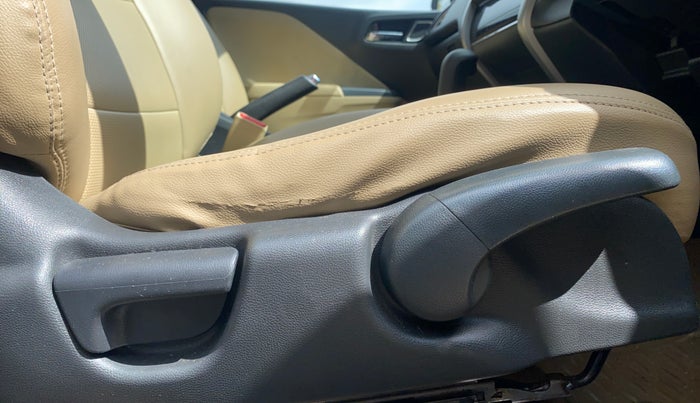 2018 Honda City 1.5L I-VTE V CVT, Petrol, Automatic, 75,371 km, Driver Side Adjustment Panel