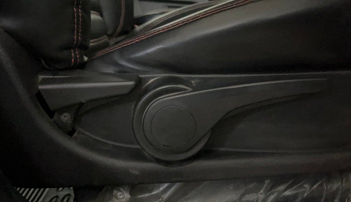 2019 Tata Tiago XZ PETROL, CNG, Manual, 84,710 km, Driver Side Adjustment Panel