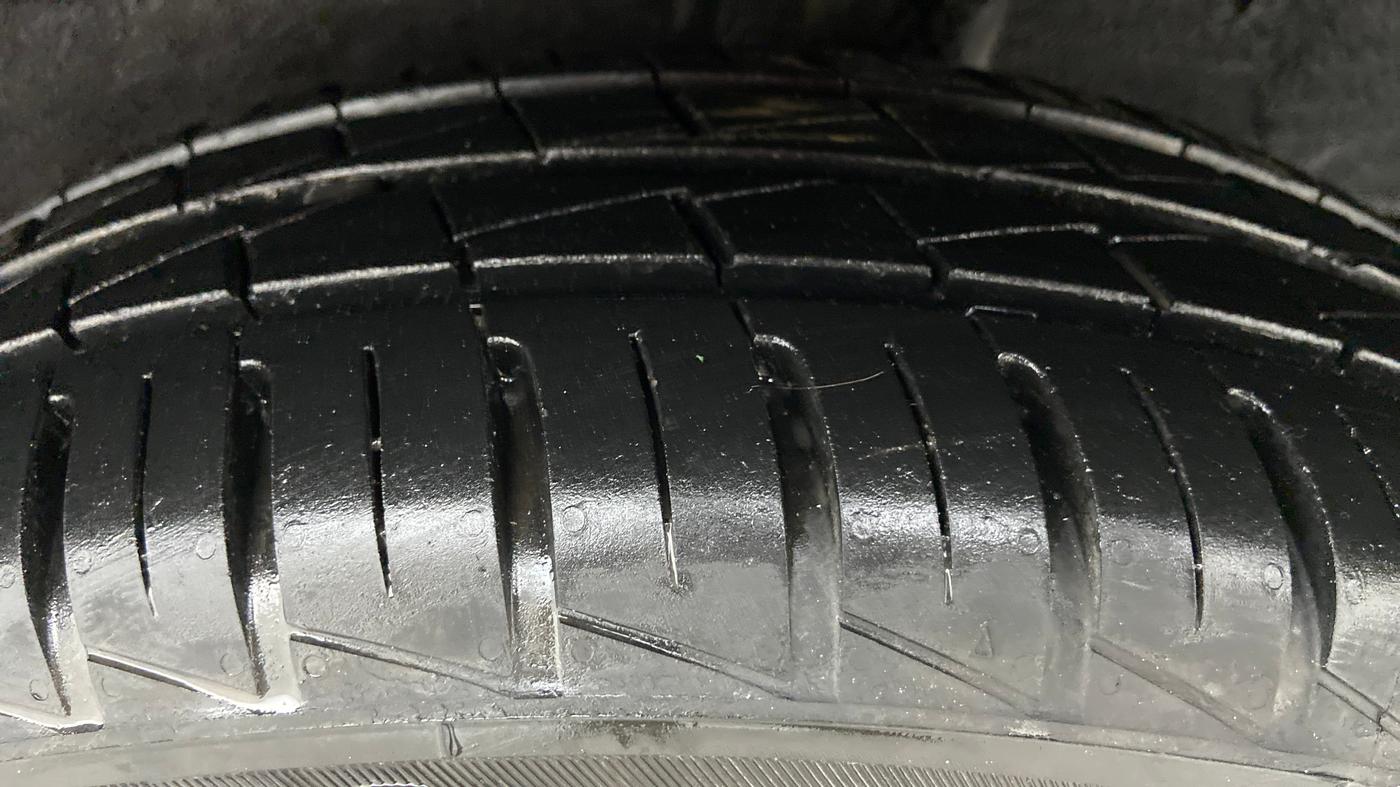 2020 Renault Kwid RXT, Petrol, Manual, 12,617 km, Left Rear Tyre Tread