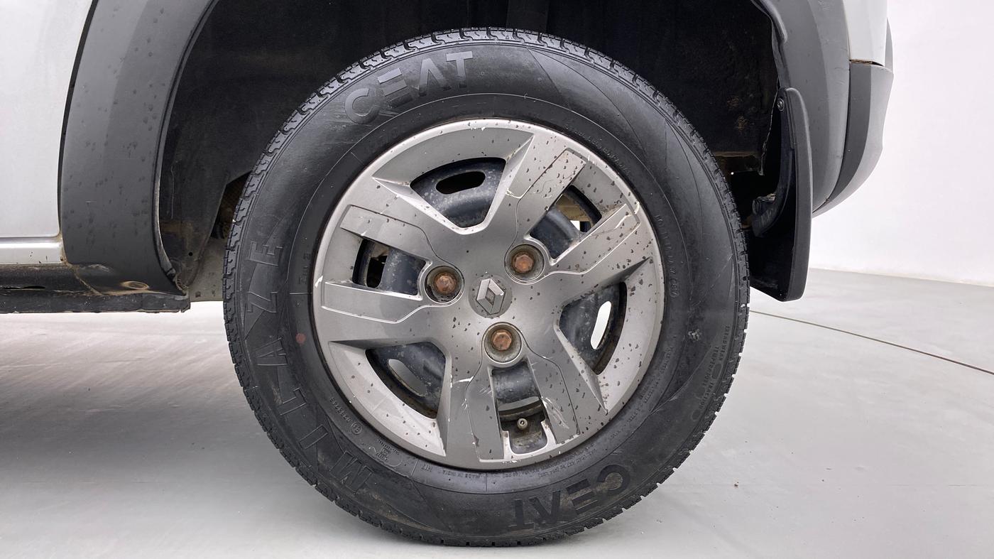 2017 Renault Kwid 1.0 RXT Opt AT, Petrol, Automatic, 43,476 km, Left Rear Wheel