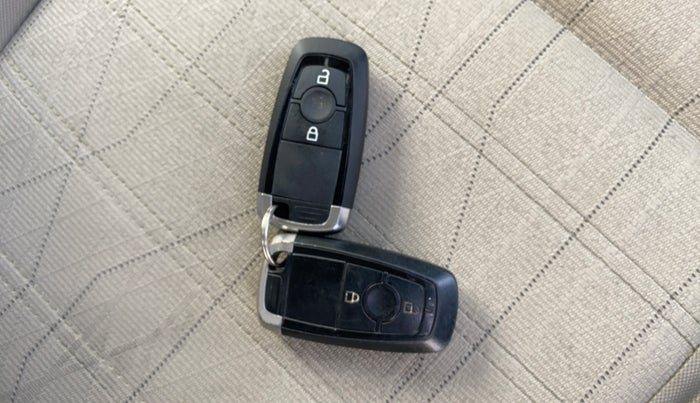 2019 Ford Ecosport TITANIUM + 1.5L PETROL, CNG, Manual, 1,24,698 km, Key Close Up