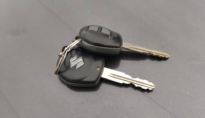 2013 Maruti Ertiga VXI, Petrol, Manual, 75,087 km, Key Close Up