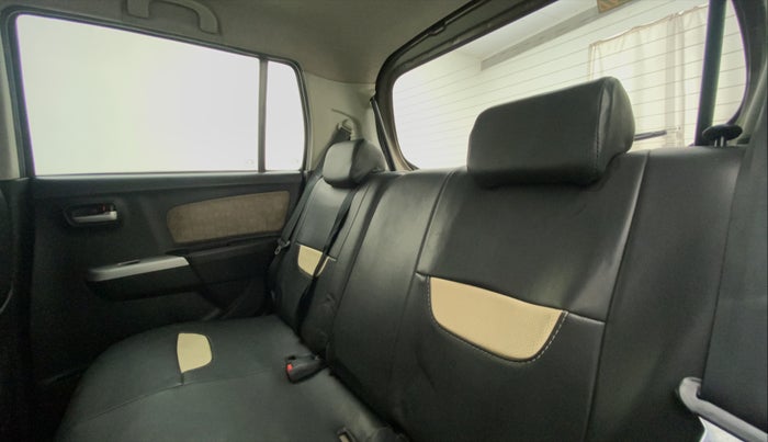 2013 Maruti Wagon R 1.0 VXI, CNG, Manual, 71,137 km, Right Side Rear Door Cabin
