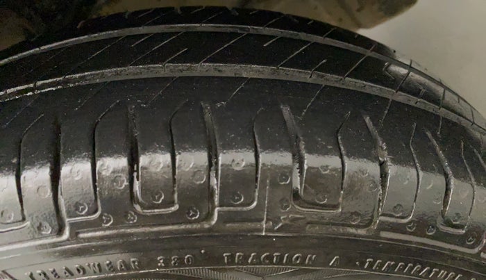 2013 Maruti Wagon R 1.0 VXI, CNG, Manual, 71,137 km, Left Rear Tyre Tread