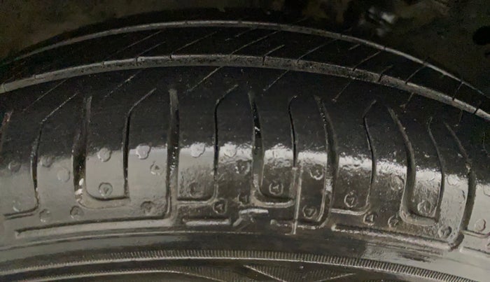 2013 Maruti Wagon R 1.0 VXI, CNG, Manual, 71,137 km, Right Rear Tyre Tread