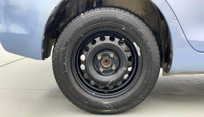 2015 Maruti Swift Dzire VXI, Petrol, Manual, 86,630 km, Right Rear Wheel