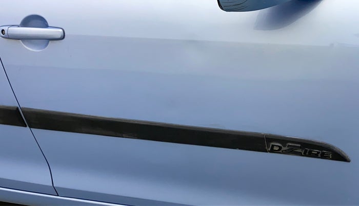 2015 Maruti Swift Dzire VXI, Petrol, Manual, 86,630 km, Driver-side door - Slightly dented