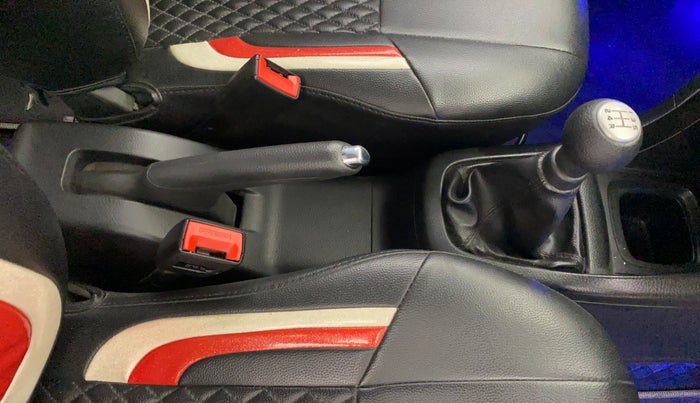 2016 Maruti Swift VXI O, Petrol, Manual, 95,288 km, Gear Lever