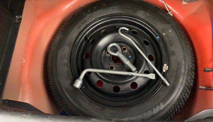 2016 Maruti Swift VXI O, Petrol, Manual, 95,288 km, Spare Tyre