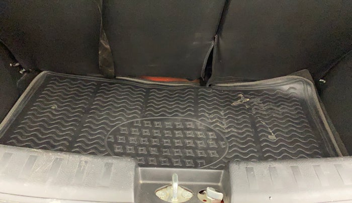 2016 Maruti Swift VXI O, Petrol, Manual, 95,288 km, Boot Inside