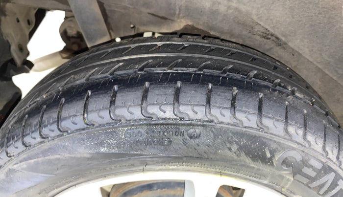 2018 Maruti Wagon R 1.0 VXI AMT, Petrol, Automatic, 23,817 km, Right Rear Tyre Tread